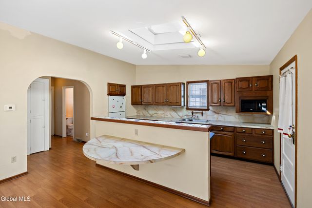 2171 Grand Boulevard, Niskayuna, NY 12309