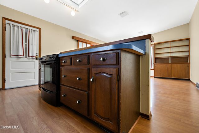 2171 Grand Boulevard, Niskayuna, NY 12309