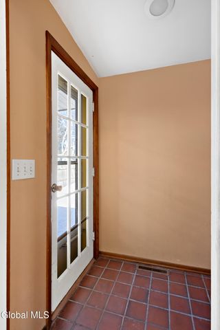 2171 Grand Boulevard, Niskayuna, NY 12309