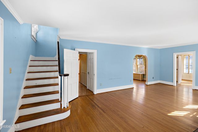 2171 Grand Boulevard, Niskayuna, NY 12309