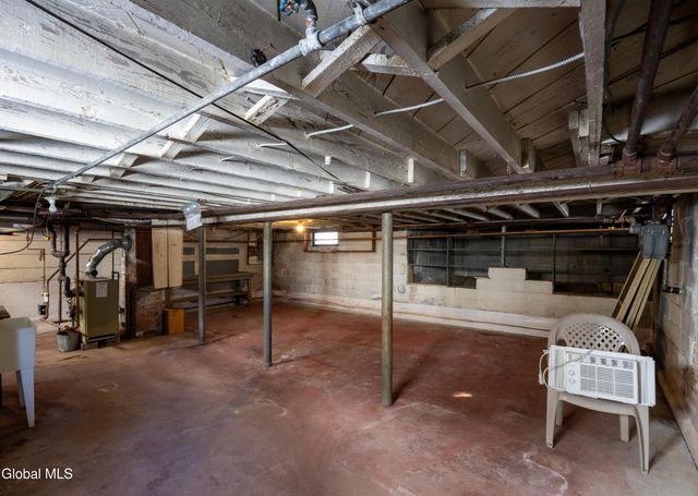 2171 Grand Boulevard, Niskayuna, NY 12309