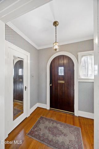 2171 Grand Boulevard, Niskayuna, NY 12309