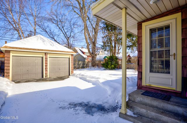 2171 Grand Boulevard, Niskayuna, NY 12309