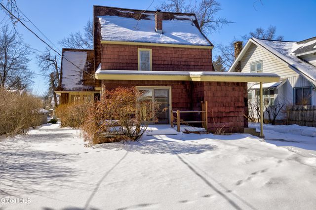 2171 Grand Boulevard, Niskayuna, NY 12309