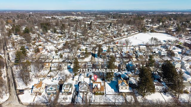 2171 Grand Boulevard, Niskayuna, NY 12309