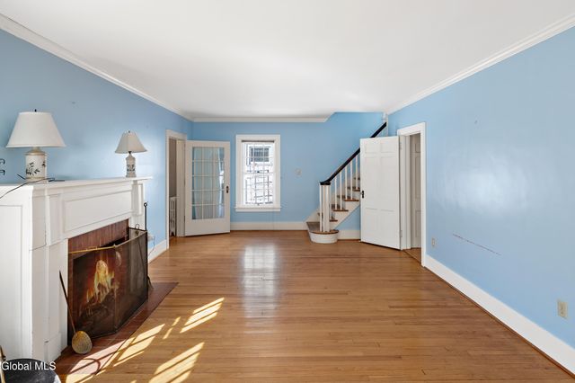 2171 Grand Boulevard, Niskayuna, NY 12309