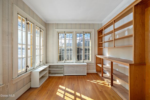 2171 Grand Boulevard, Niskayuna, NY 12309