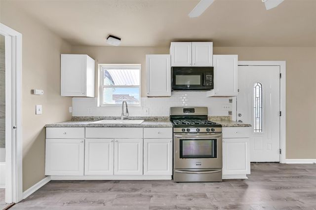 2324 Avenue P Back Up, Galveston, TX 77550