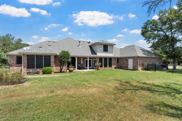 175 Winding Trail, Crawford, TX 76638
