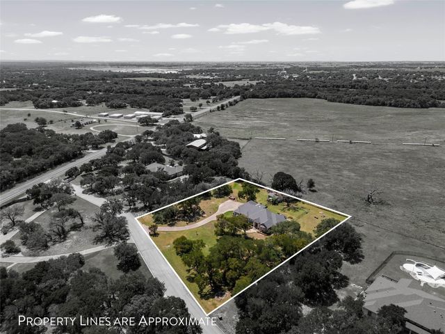 175 Winding Trail, Crawford, TX 76638