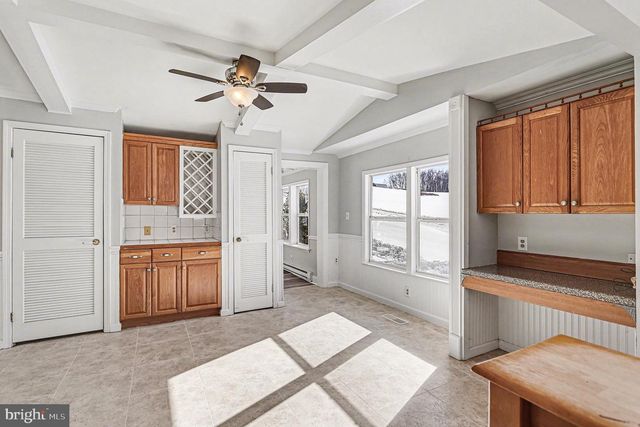 4570 WALTERS HATCHERY RD, Spring Grove, PA 17362