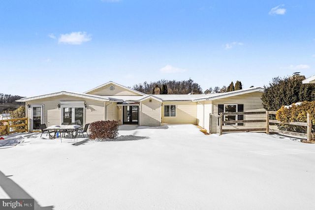 4570 WALTERS HATCHERY RD, Spring Grove, PA 17362