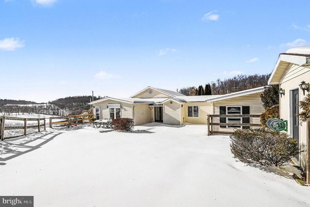 4570 WALTERS HATCHERY RD, Spring Grove, PA 17362