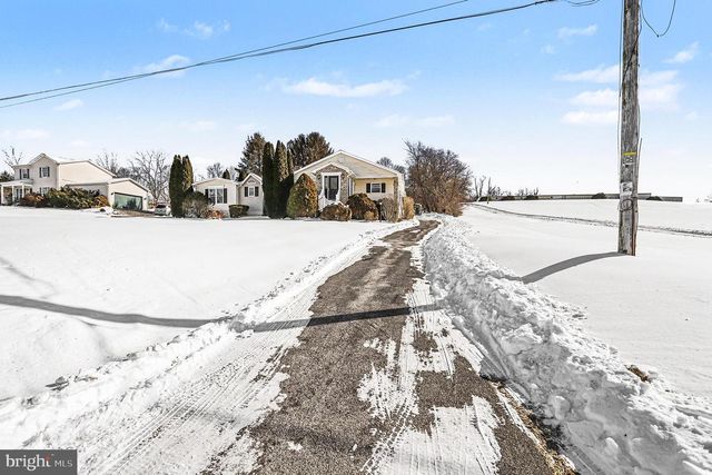 4570 WALTERS HATCHERY RD, Spring Grove, PA 17362