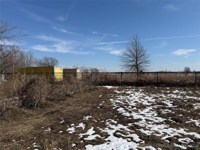 11225 S Oologah Circle, Oologah, OK 74053