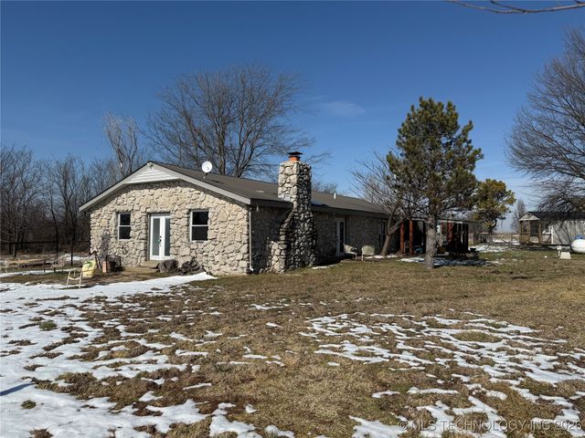 11225 S Oologah Circle, Oologah, OK 74053