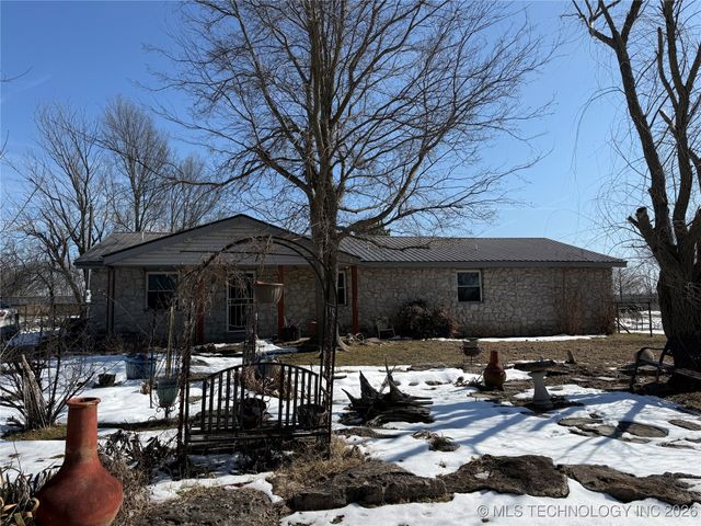 11225 S Oologah Circle, Oologah, OK 74053