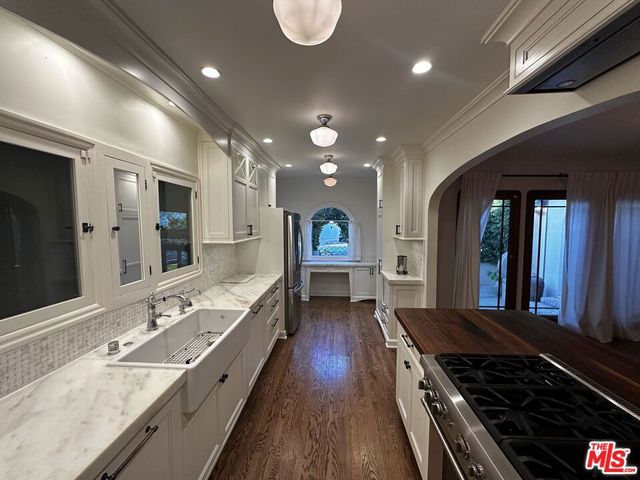 2012 Manning Avenue, Los Angeles, CA 90025