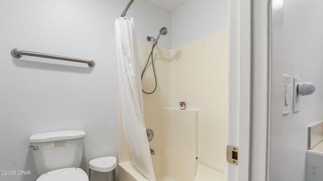7425 S Lagoon Drive, Panama City, FL 32408