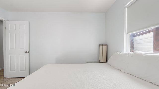 7425 S Lagoon Drive, Panama City, FL 32408