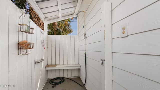 7425 S Lagoon Drive, Panama City, FL 32408