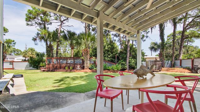 7425 S Lagoon Drive, Panama City, FL 32408