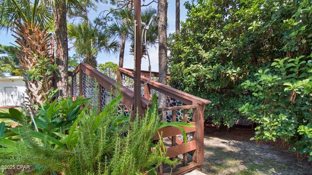 7425 S Lagoon Drive, Panama City, FL 32408