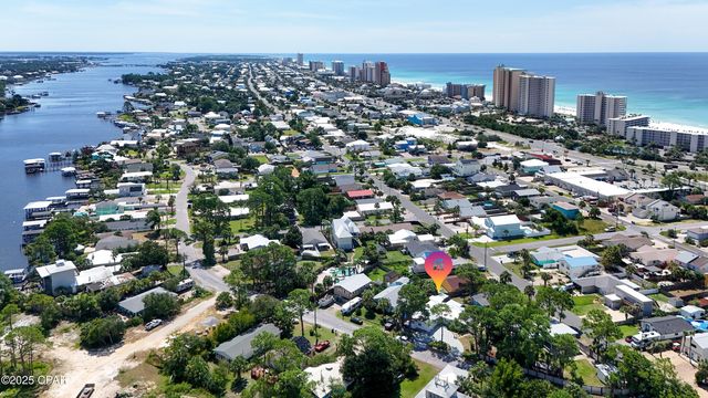 7425 S Lagoon Drive, Panama City, FL 32408