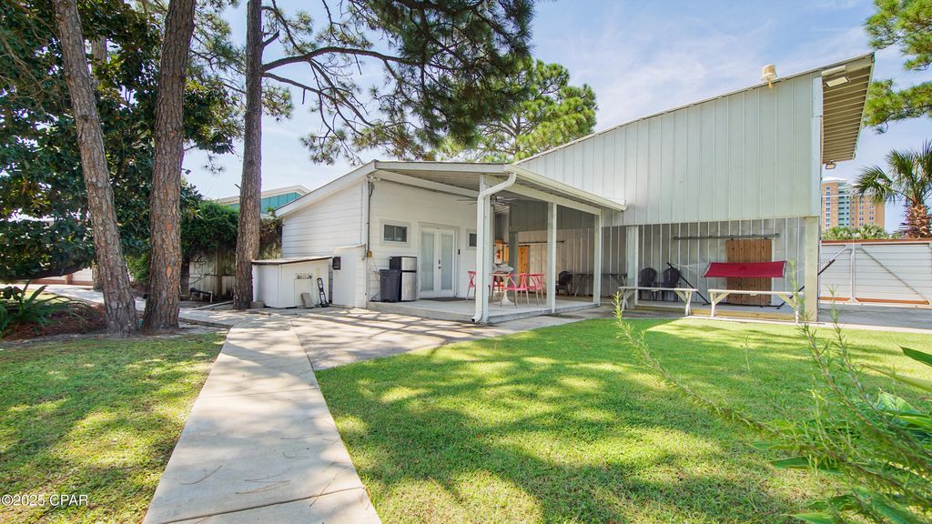 7425 S Lagoon Drive, Panama City, FL 32408