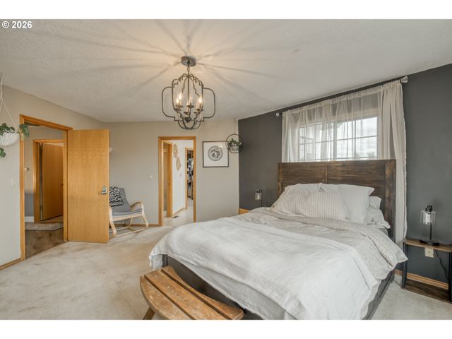 12913 Se 129TH Ct, Happy Valley, OR 97086