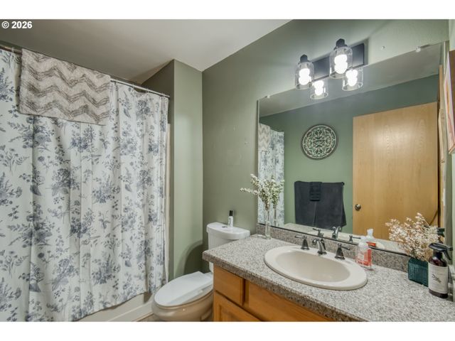 12913 Se 129TH Ct, Happy Valley, OR 97086