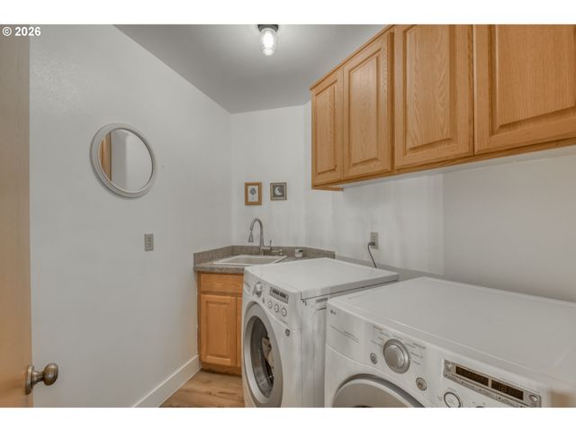 12913 Se 129TH Ct, Happy Valley, OR 97086