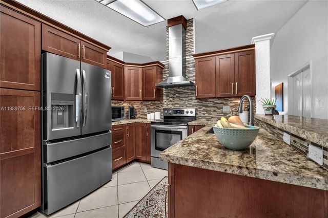 9300 NW 32nd Mnr, Sunrise, FL 33351