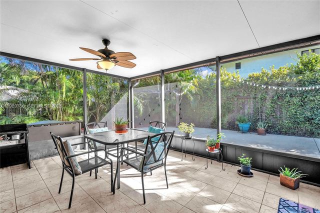 9300 NW 32nd Mnr, Sunrise, FL 33351