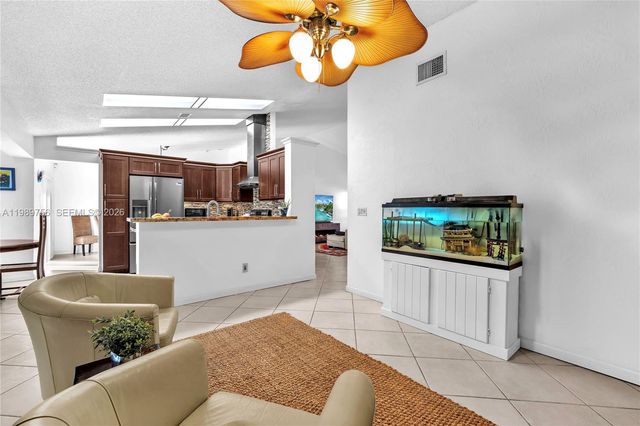 9300 NW 32nd Mnr, Sunrise, FL 33351