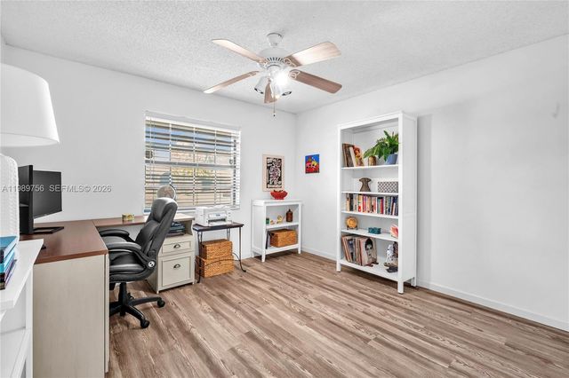 9300 NW 32nd Mnr, Sunrise, FL 33351