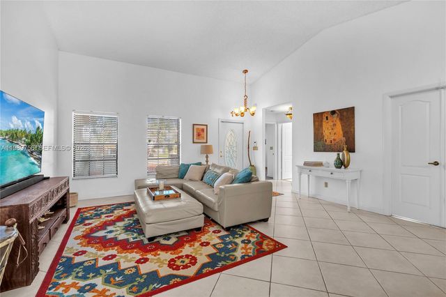 9300 NW 32nd Mnr, Sunrise, FL 33351