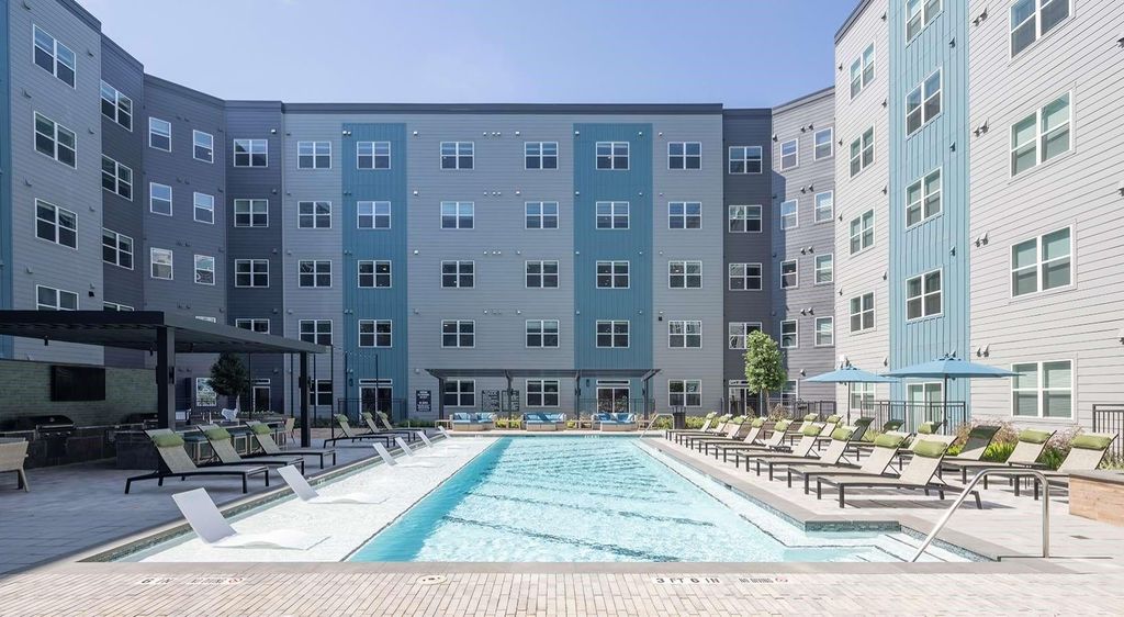 2425 Bell Street 1425, Houston, TX 77003