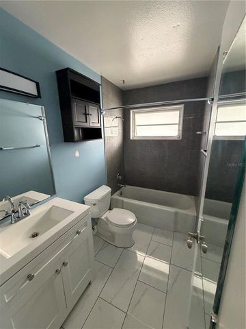 1205 HACIENDA DRIVE, Sun City Center, FL 33573