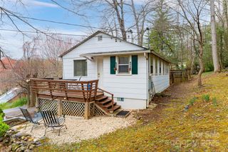 114 Cragmont Road, Black Mountain, NC 28711
