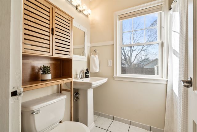 3218 Wright Street, Des Moines, IA 50316