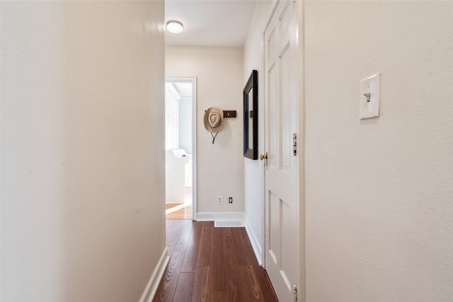 3218 Wright Street, Des Moines, IA 50316