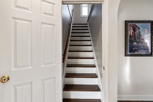 3218 Wright Street, Des Moines, IA 50316