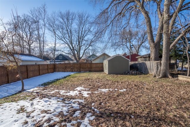 3218 Wright Street, Des Moines, IA 50316