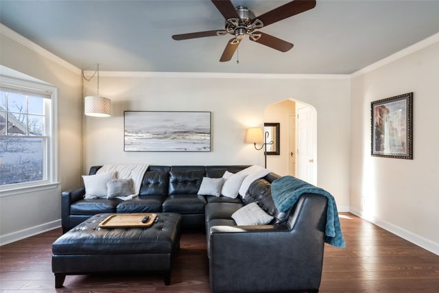 3218 Wright Street, Des Moines, IA 50316