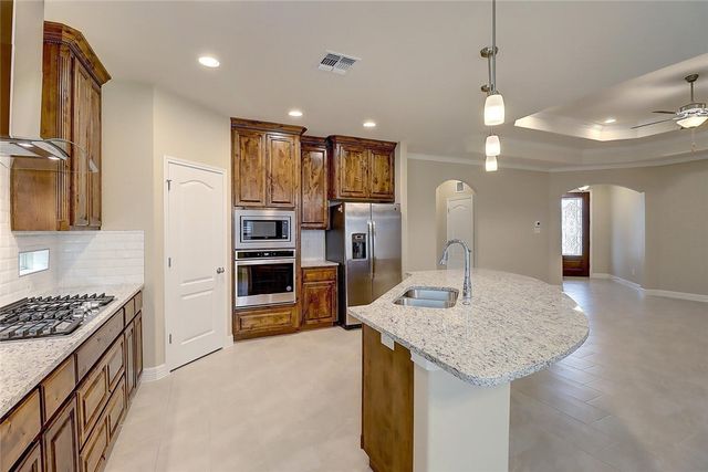 2202 Crystal Bay Dr, Corpus Christi, TX 78414