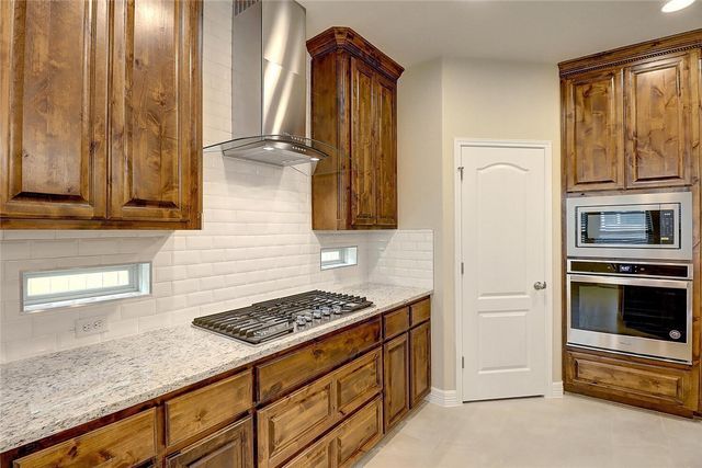 2202 Crystal Bay Dr, Corpus Christi, TX 78414