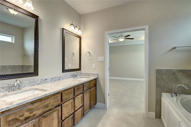 2202 Crystal Bay Dr, Corpus Christi, TX 78414