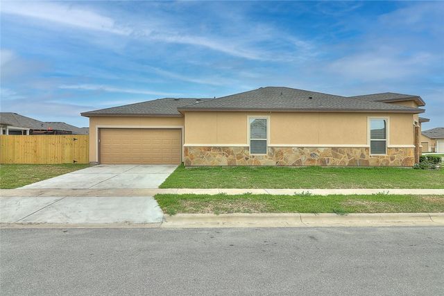 2202 Crystal Bay Dr, Corpus Christi, TX 78414