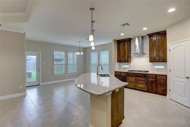 2202 Crystal Bay Dr, Corpus Christi, TX 78414